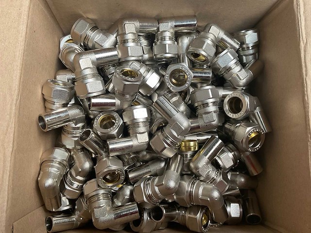 90 graden elleboog radiator valve pijp reducer (150x) - afbeelding 1 van  3