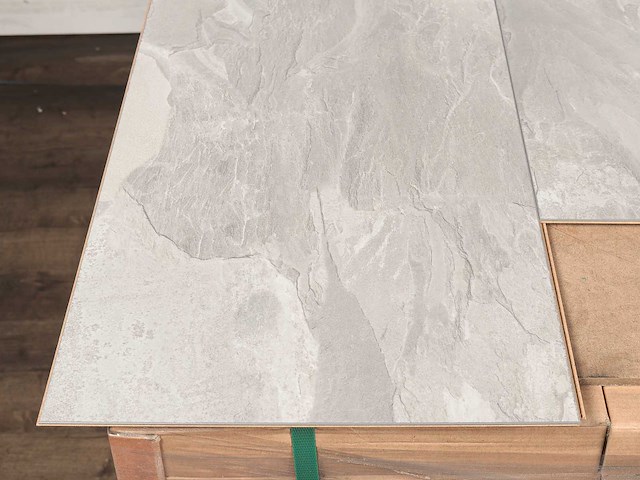 90 m2 laminaat plank watervast - 638 x 330 x 8 mm - afbeelding 2 van  4