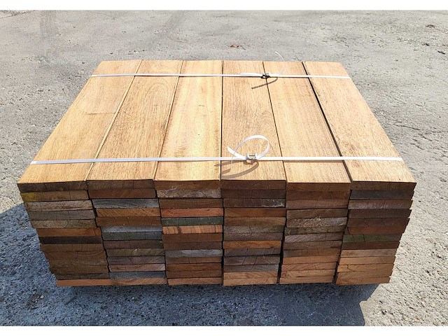90 x guyana teak planken 25 x 140mm , lengte 65cm - afbeelding 2 van  6