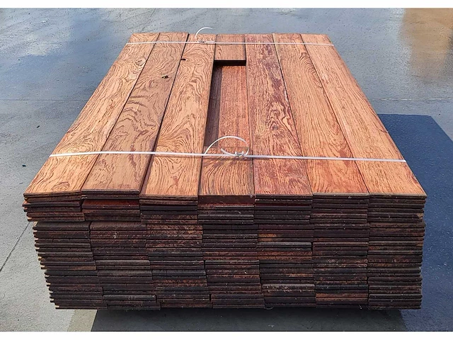 90 x walaba buitenparket, 25x140mm , lengte 180cm ( = 23.5 m2 ) - afbeelding 1 van  6