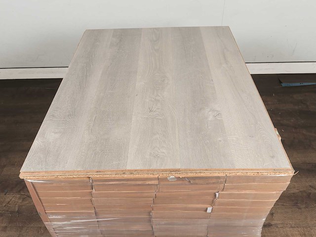 92 m2 laminaat plank - 1200 x 190 x 8 mm - afbeelding 3 van  4