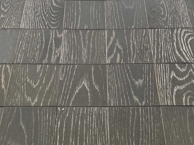 92 m2 parket eiken multiplank - 127 x 127 x 15 mm - afbeelding 1 van  3