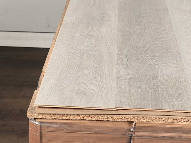 94 m2 laminaat plank - 1200 x 190 x 8 mm - afbeelding 2 van  4