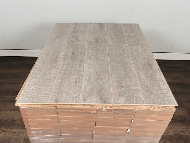 94 m2 laminaat plank - 1261 x 192 x 7 mm - afbeelding 3 van  4