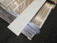 96 meter mdf luxe muur plinten 2400 x 58 x 12 mm - afbeelding 2 van  2