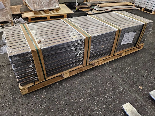 96 meter mdf luxe muur plinten 2400 x 58 x 12 mm - afbeelding 2 van  3