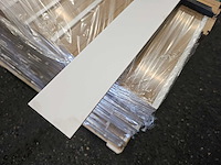 96 meter mdf luxe muur plinten 2400 x 58 x 12 mm - afbeelding 3 van  3
