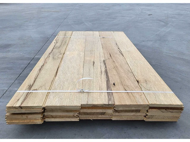 9.7 m2 afrikaans eiken vloerdelen 18 x 180 mm, lengte 180cm ( 30x ) - afbeelding 1 van  7