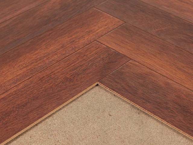 97 m2 laminaat visgraat - 504 x 84 x 8 mm - afbeelding 2 van  3