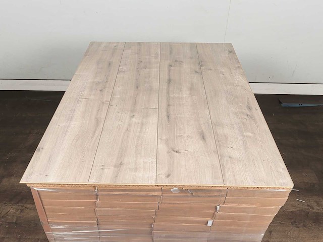 98 m2 laminaat plank - 1261 x 192 x 7 mm - afbeelding 3 van  4