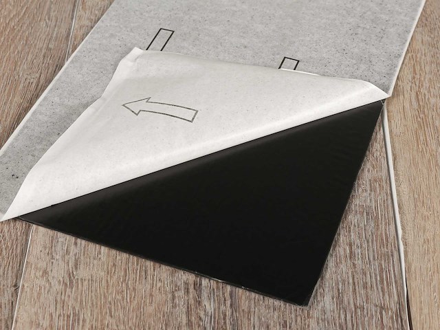 98 m2 pvc zelfklevend stroken - 1219 x 184 x 2,5 mm - afbeelding 4 van  4