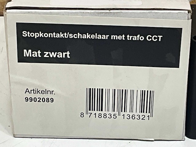 9902089 stopcontact schakelaar met trafo - afbeelding 3 van  4
