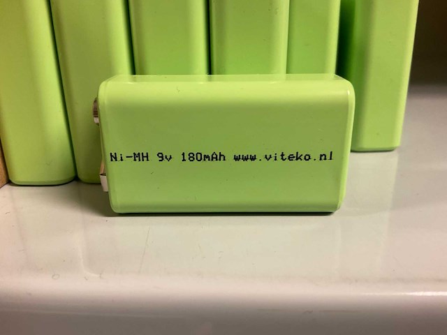 9volts batterijen (270x) - afbeelding 2 van  3