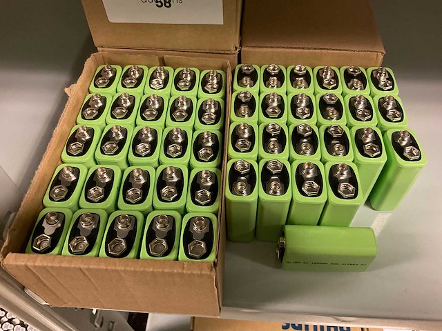 9volts batterijen (270x) - afbeelding 3 van  3