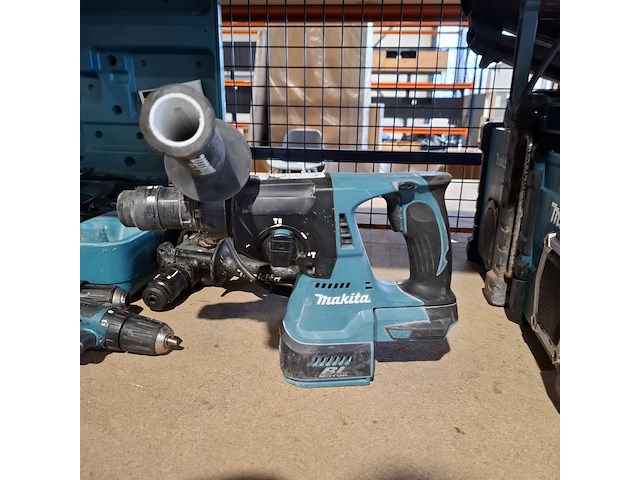 9x accu gereedschap en 2x elektrische gereedschap , makita en hitachi - afbeelding 19 van  34