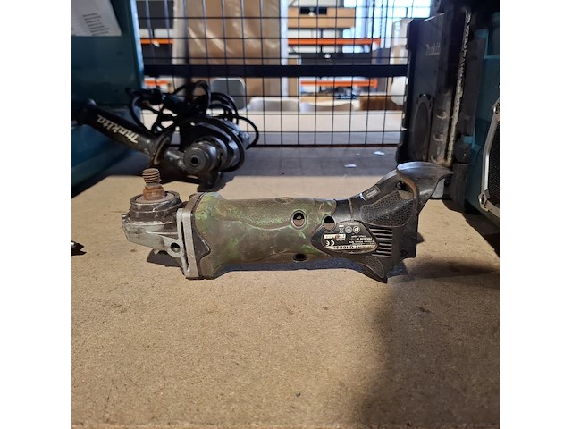 9x accu gereedschap en 2x elektrische gereedschap , makita en hitachi - afbeelding 26 van  34