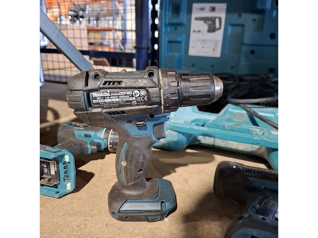 9x accu gereedschap en 2x elektrische gereedschap , makita en hitachi - afbeelding 34 van  34