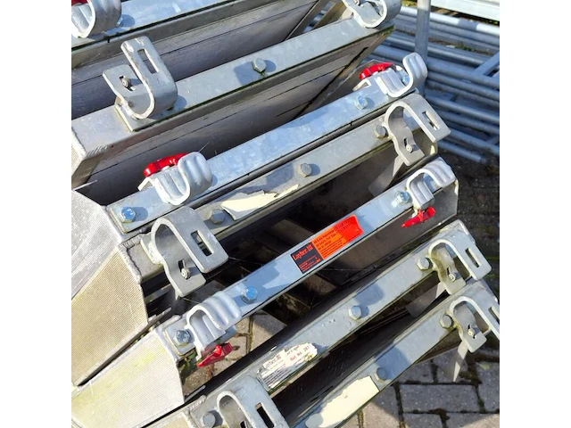9x bordestrap, layher, allround, in transportbok - afbeelding 4 van  5