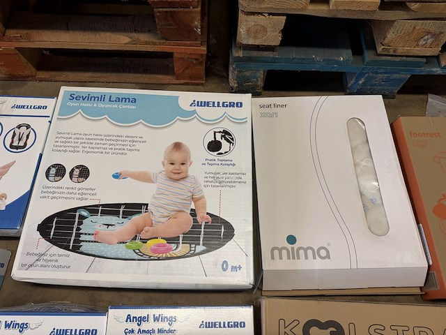 9x diverse baby artikelen w.o. speelkleed, w.o. koelstra, mima - afbeelding 5 van  6