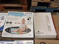 9x diverse baby artikelen w.o. speelkleed, w.o. koelstra, mima - afbeelding 5 van  6