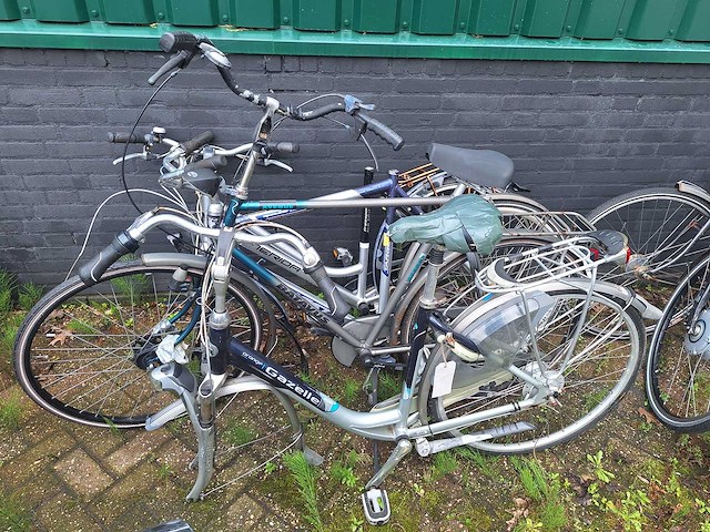 9x diverse fietsen voor onderdelen - afbeelding 2 van  4