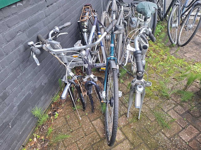 9x diverse fietsen voor onderdelen - afbeelding 4 van  4