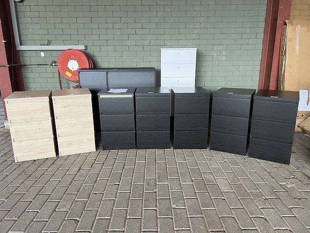 9x diverse nachtkastjes, schoenenkast en ladekast, byfonq - afbeelding 1 van  4