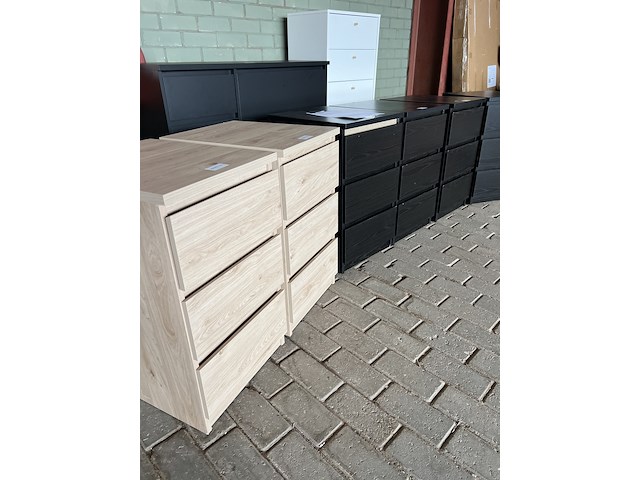 9x diverse nachtkastjes, schoenenkast en ladekast, byfonq - afbeelding 4 van  4