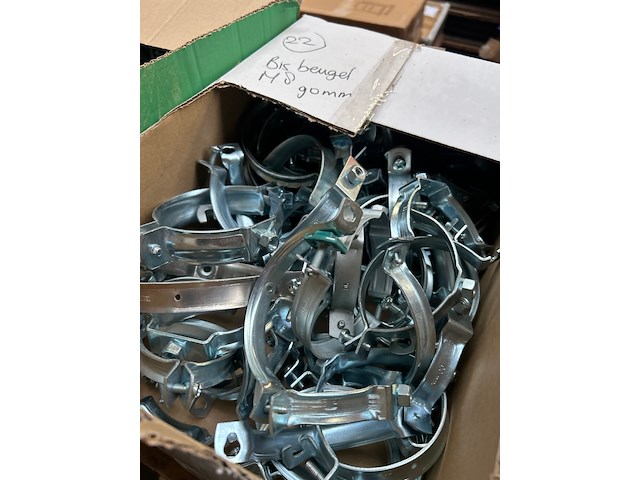 9x doos met installatiemateriaal met o.a. metalen pijpbeugels - afbeelding 7 van  15