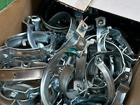 9x doos met installatiemateriaal met o.a. metalen pijpbeugels - afbeelding 7 van  15