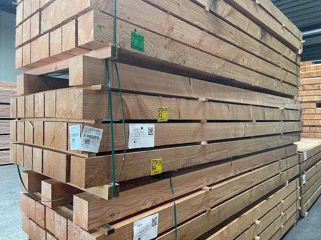 9x douglas balken fijnbezaagd, 150x150mm, lengte 400cm - afbeelding 4 van  4