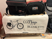 9x fietsaccessoires w.o. stuurtas, fietsmand, fietstas w.o. agu, abus, basil - afbeelding 3 van  8