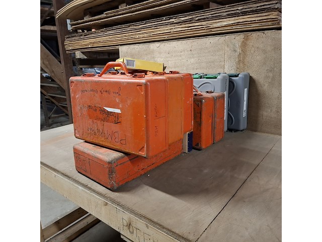 9x gereedschapskist/koffer - afbeelding 1 van  5