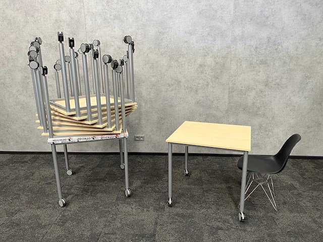 9x gispen - verrijdbare kantinetafel 80x80 - afbeelding 1 van  10