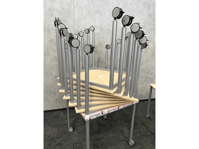 9x gispen - verrijdbare kantinetafel 80x80 - afbeelding 9 van  10