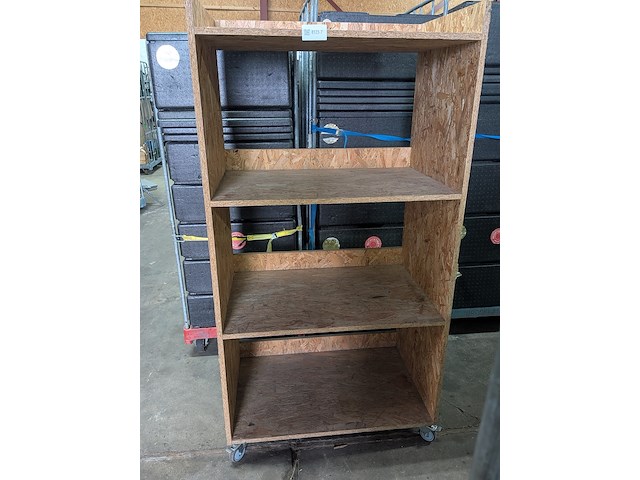 9x houten showroom meubel op wielen - afbeelding 2 van  8