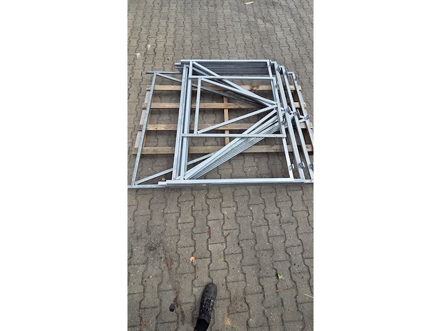 9x ijzeren deurframes - afbeelding 1 van  4