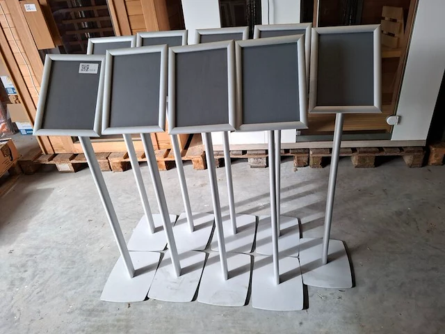9x informatie standaard/display - afbeelding 1 van  3