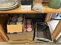 9x inhoud stellingvak w.o. huishoudelijke artikelen, decoratie en opslagbenodigdheden w.o. masterpro, geberit, yepp, h&m - afbeelding 2 van  21