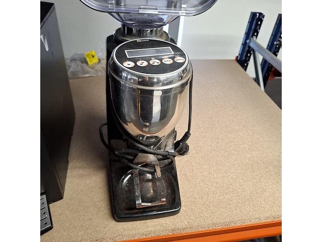 9x koffiemachines en bonen maler, jura phillips saeco siemens, 100e dtc - afbeelding 19 van  25