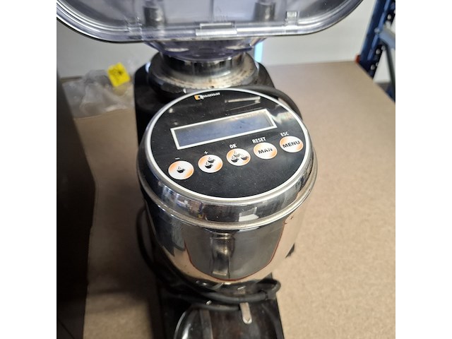 9x koffiemachines en bonen maler, jura phillips saeco siemens, 100e dtc - afbeelding 20 van  25