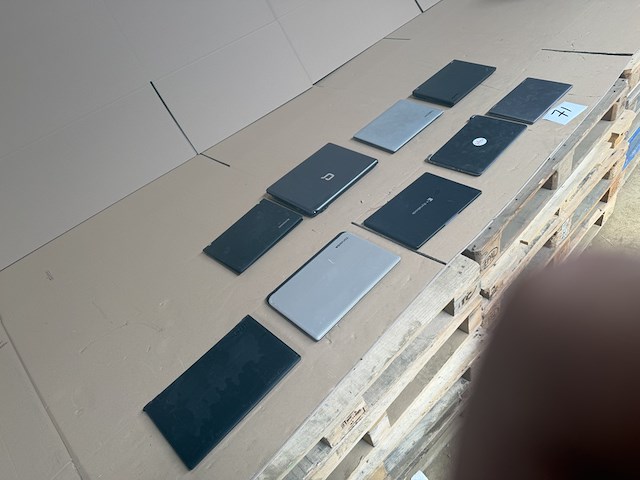 9x laptop - afbeelding 12 van  13