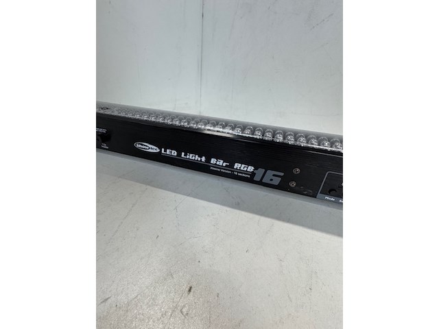 9x led par spot, dimmer pack en led rail seurolite en showtec - afbeelding 14 van  17