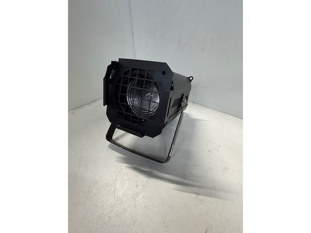 9x led par spot, dimmer pack en led rail seurolite en showtec - afbeelding 16 van  17