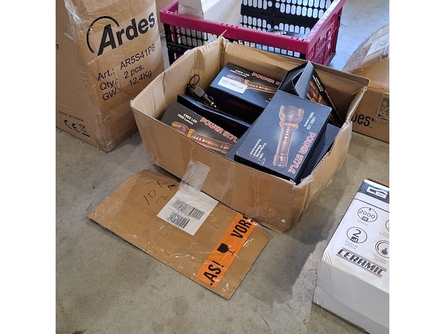 9x led zaklamp, power style, 18.000 lumen - afbeelding 5 van  6