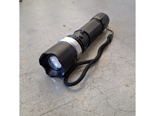 9x led zaklamp - afbeelding 2 van  6