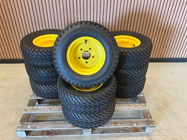 9x ongebruikt trelleborg band met velg 20x8.00-10 - afbeelding 2 van  7