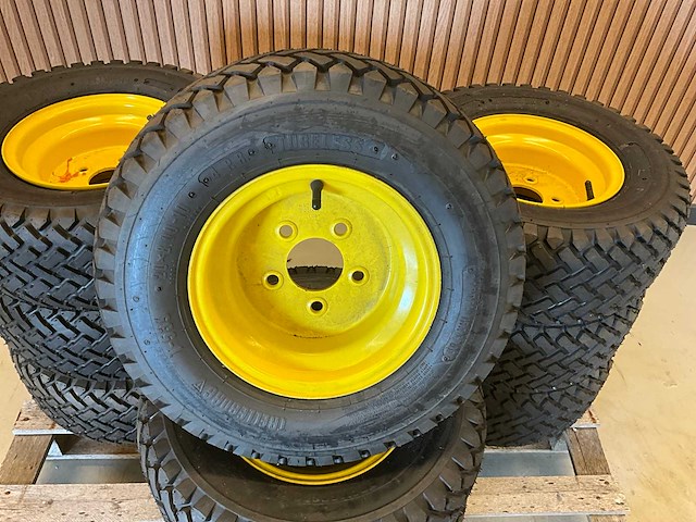 9x ongebruikt trelleborg band met velg 20x8.00-10 - afbeelding 4 van  7