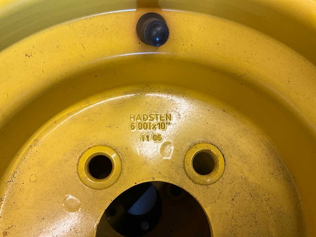9x ongebruikt trelleborg band met velg 20x8.00-10 - afbeelding 7 van  7