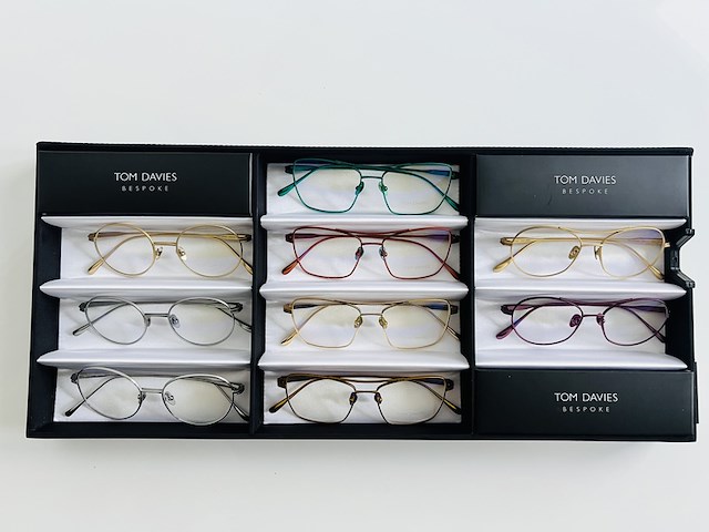 9x optische monturen, tom davies, in luxe opbergdoos/displaytray - afbeelding 1 van  16